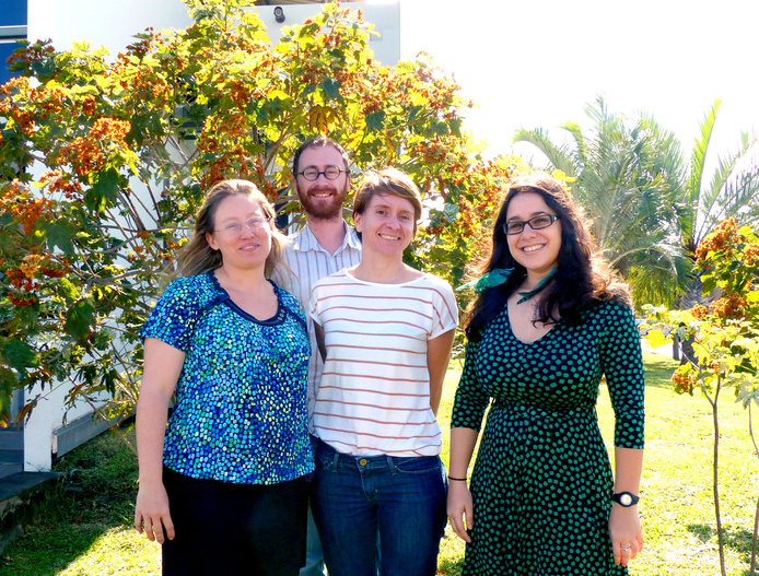 Equipe "Abeille" © Cirad - Jaëla Devakarne