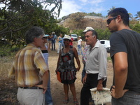 Echange sur les pratiques agroécologiques avec les producteurs de mangue © C. Gloanec
