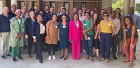 photo groupe recadrée