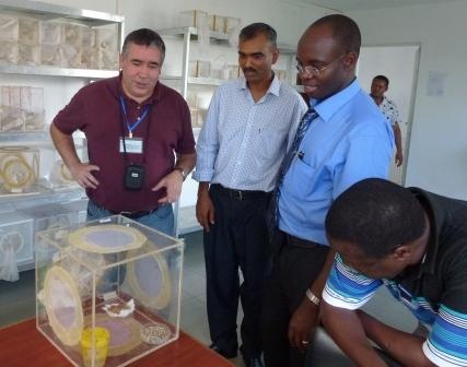 Visite du laboratoire d'entomologie du Ministère de l'agro-industrie