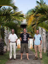 De gauche à droite, Alan Tye de l’UICN, Nicolas Juillet de l’université de La Réunion et Mathieu Rouget du CIRAD. © Chloé Glad